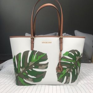 Michael Michael Kors Jet Set Travel Tote Palm